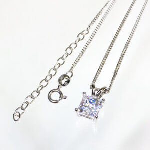 オリバーウェバー 〈スワロフスキー〉 ネックレス Catch シルバー925