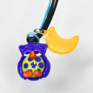 ベネチアンガラス ペンダントネックレス お月様とご機嫌斜めなフクロウ 青