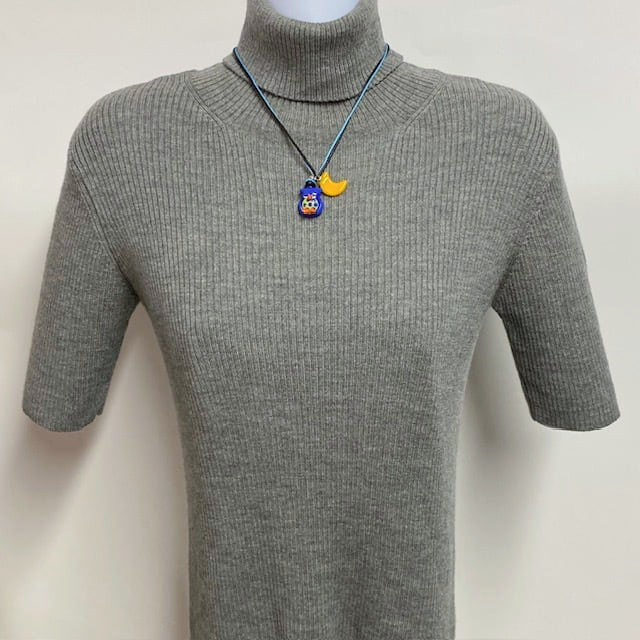 ベネチアンガラス ペンダントネックレス お月様とご機嫌斜めなフクロウ 青 - 画像 (2)