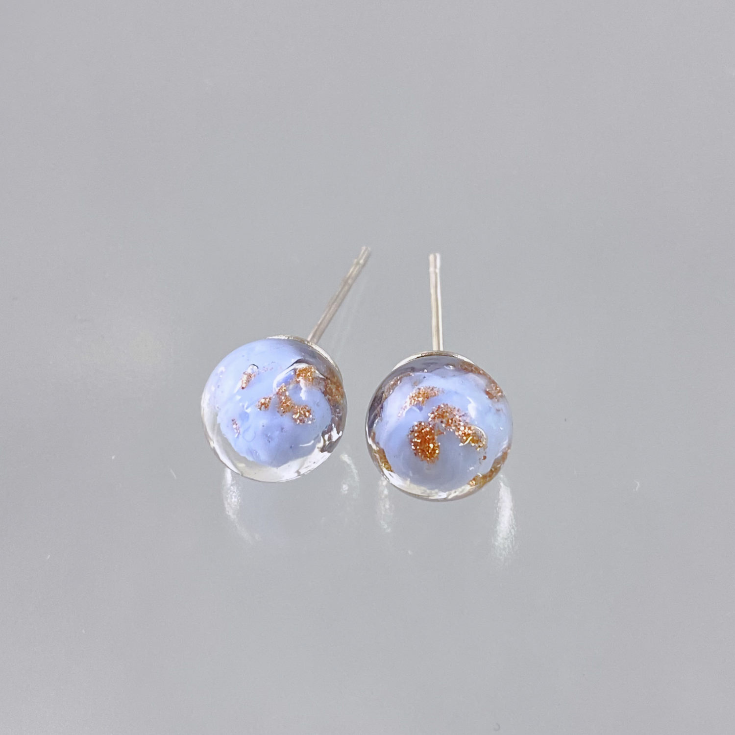 ベネチアンガラス Avventurina カボーションピアス 水色 - 画像 (2)