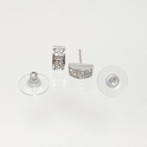 オリバーウェバー ステンレススチール製ピアス Ember シルバーカラー 〈Swarovski®クリスタル〉