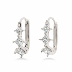 オリバーウェバー ジルコニア ピアス  Flameシルバー925 シルバーカラー 〈Swarovski®クリスタル〉
